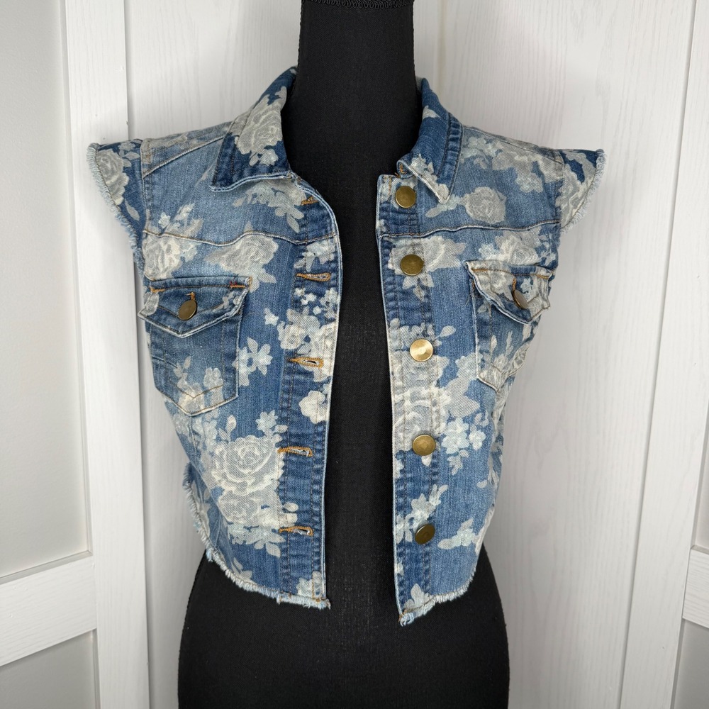 No Boundaries Denim Vest Juniors Medium Blue Floral Cropped Frayed Stretch 4367